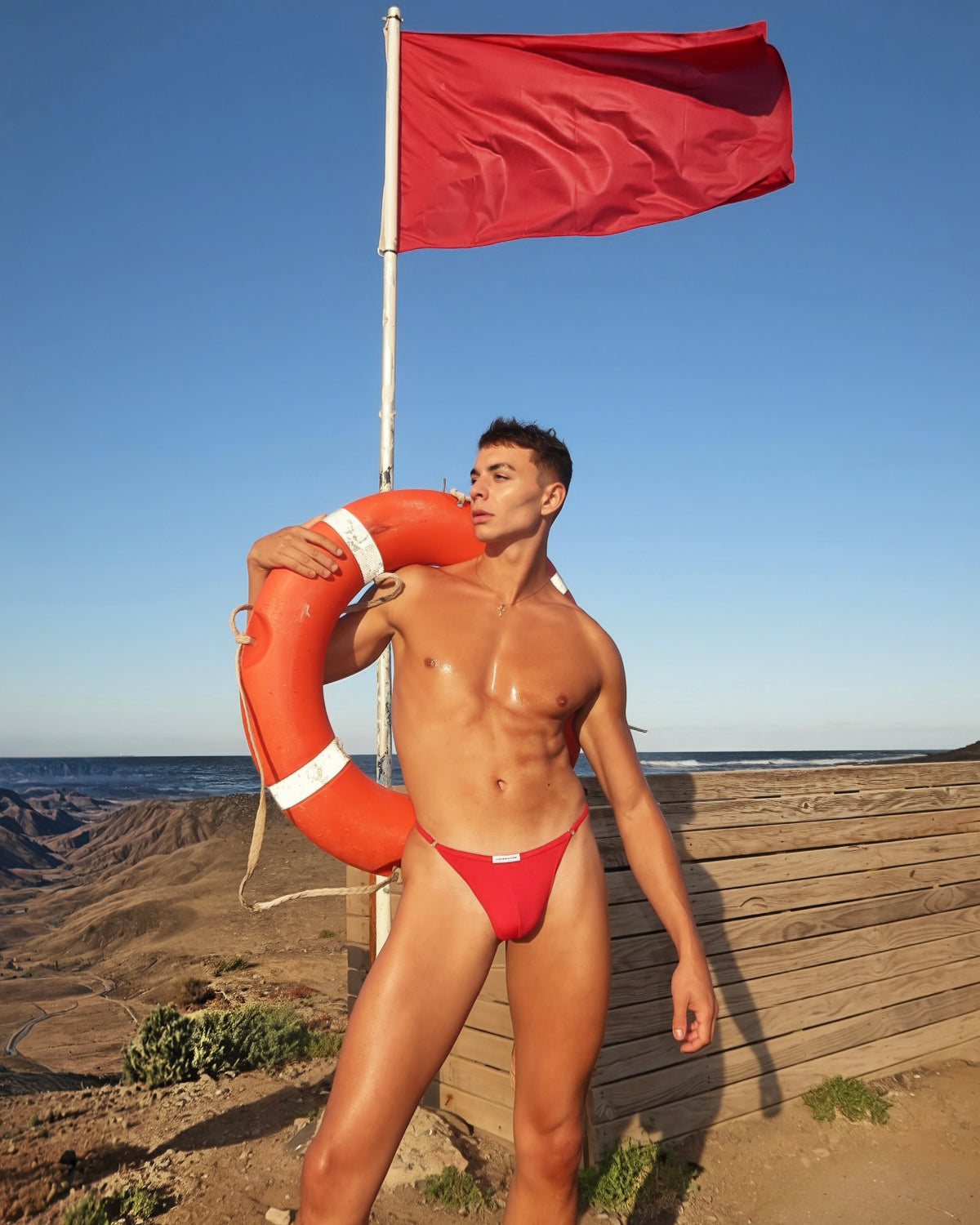TROPICAL STRING HYBRID - ROUGE VOLCANO