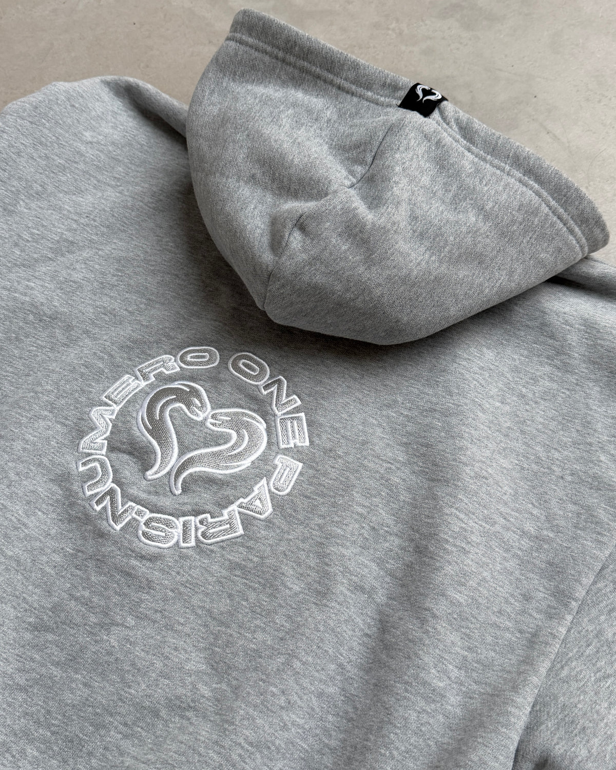 SWEAT ZIPPÉ - GRIS BÉTON